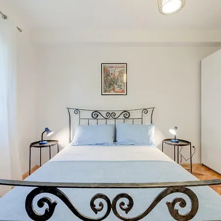 Apartamento Mirta Omiš