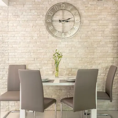Apartment Mirta *