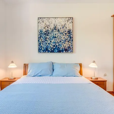 Mirta Apartment