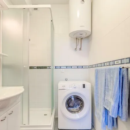Apartment Mirta Omis